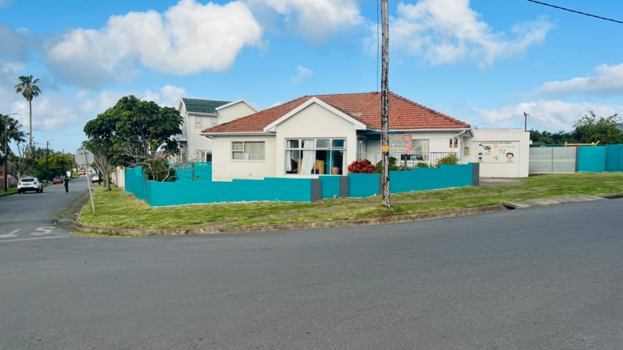 5 Bedroom Property for Sale in Greenfields Eastern Cape